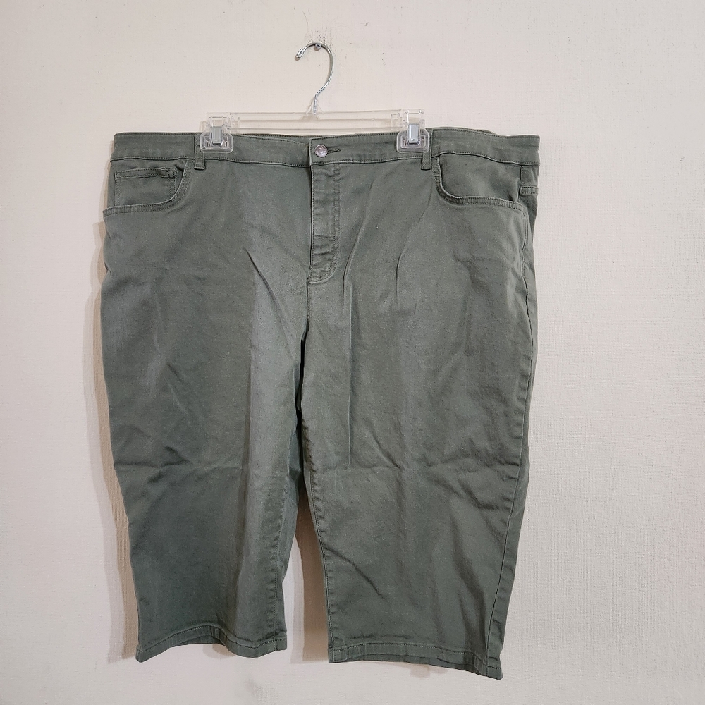Chaps Olive Women's Capris, 24W